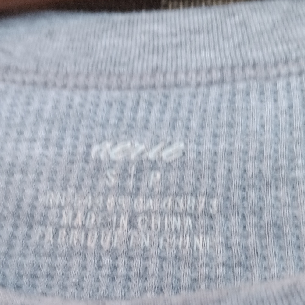 Aerie Cropped Gray Long Sleeve Women's Top - Picture 2 of 4